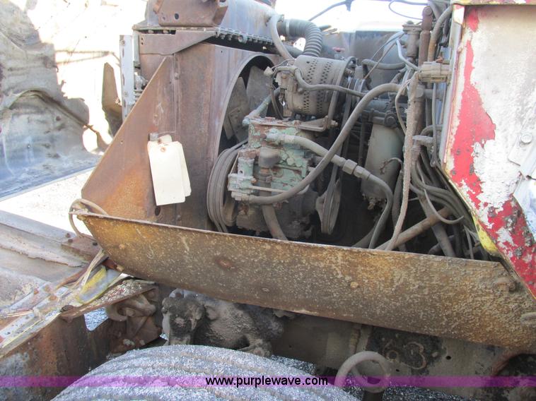 image for item K5215 1968 International Fleetstar 2000 semi truck