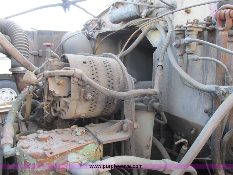 image for item K5215 1968 International Fleetstar 2000 semi truck