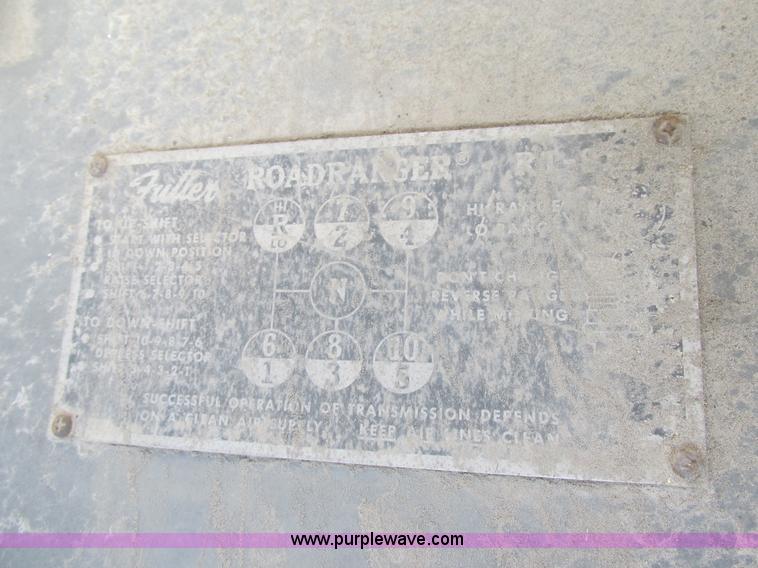 image for item K5215 1968 International Fleetstar 2000 semi truck