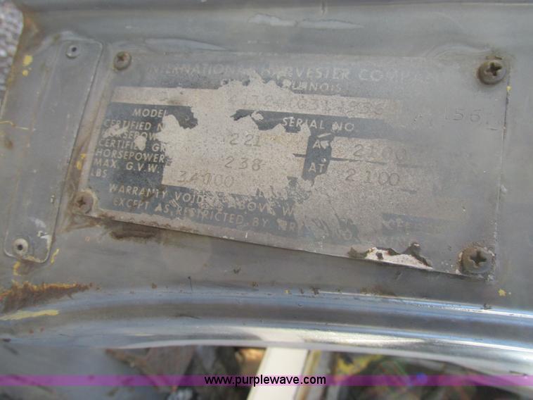 image for item K5215 1968 International Fleetstar 2000 semi truck