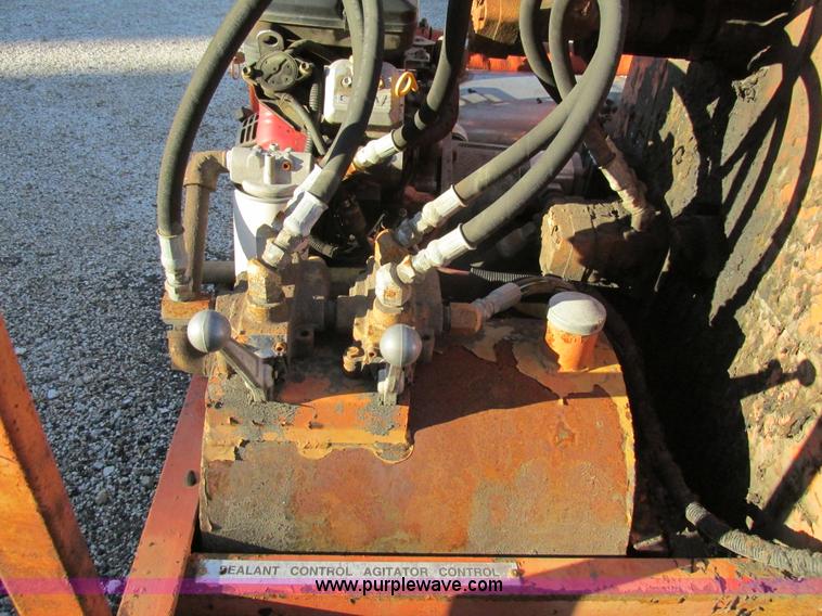 image for item K5218 1996 Aeroil Kera 130 crack sealer