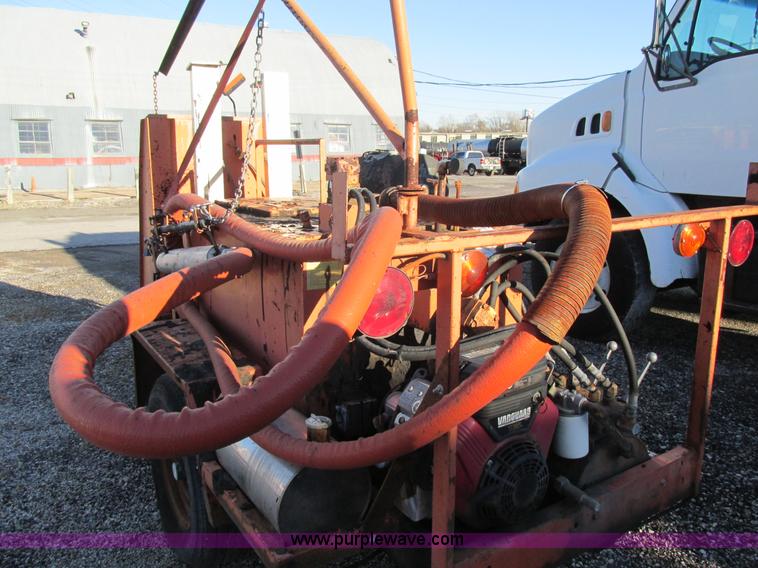 image for item K5218 1996 Aeroil Kera 130 crack sealer