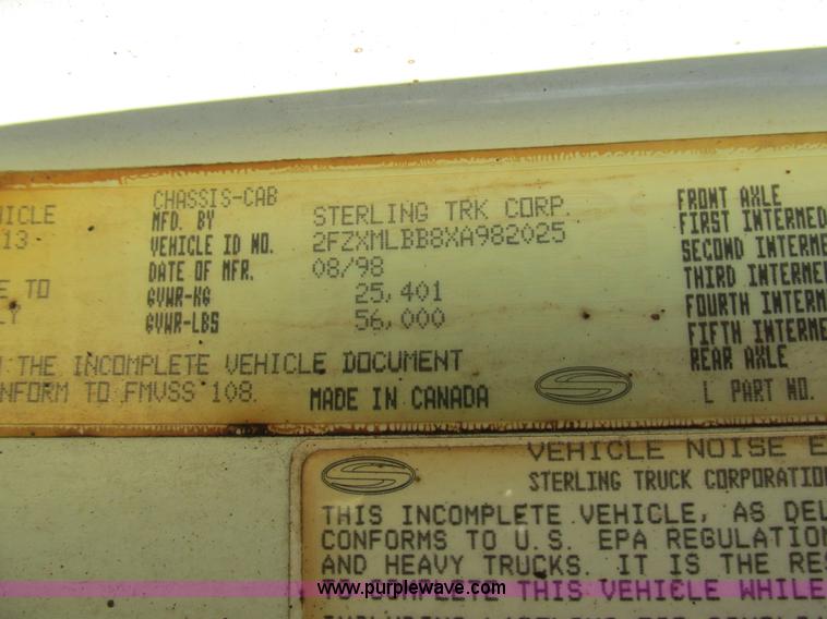 image for item K5219 1999 Sterling L8513 oil distributor