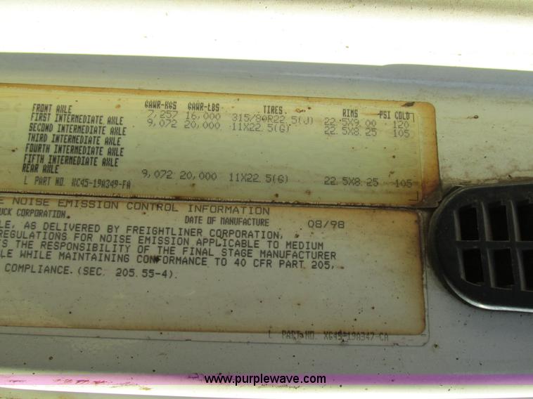 image for item K5219 1999 Sterling L8513 oil distributor