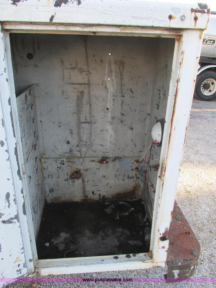 image for item K5220 1997 Shop built utility bed trailer