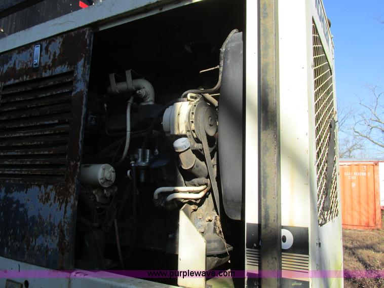 image for item K5223 1978 Childers R25MTMS1408 oil heater