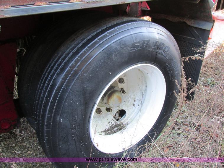 image for item K5223 1978 Childers R25MTMS1408 oil heater