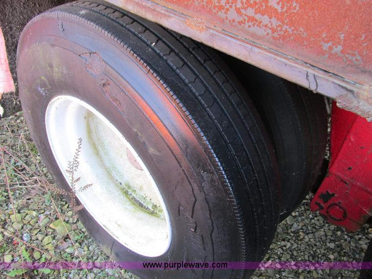 image for item K5223 1978 Childers R25MTMS1408 oil heater