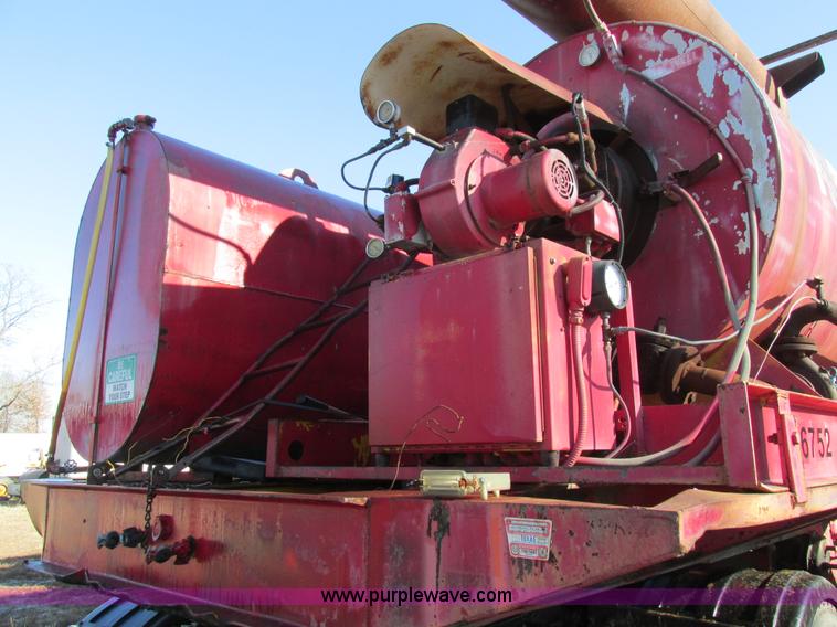 image for item K5223 1978 Childers R25MTMS1408 oil heater