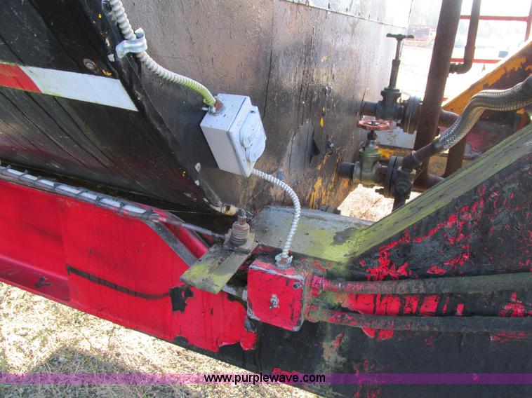 image for item K5223 1978 Childers R25MTMS1408 oil heater