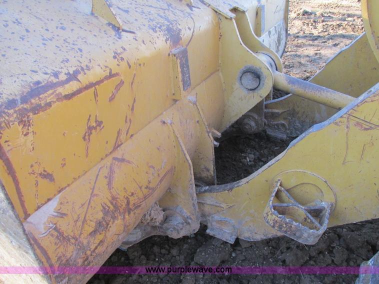 image for item K5242 1998 Caterpillar 963B track loader