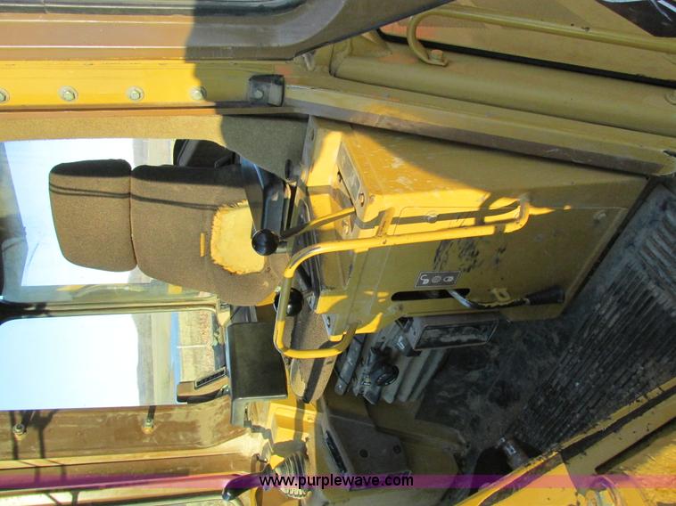 image for item K5242 1998 Caterpillar 963B track loader