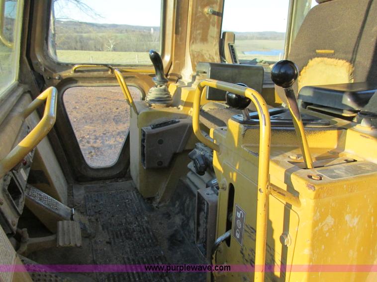 image for item K5242 1998 Caterpillar 963B track loader