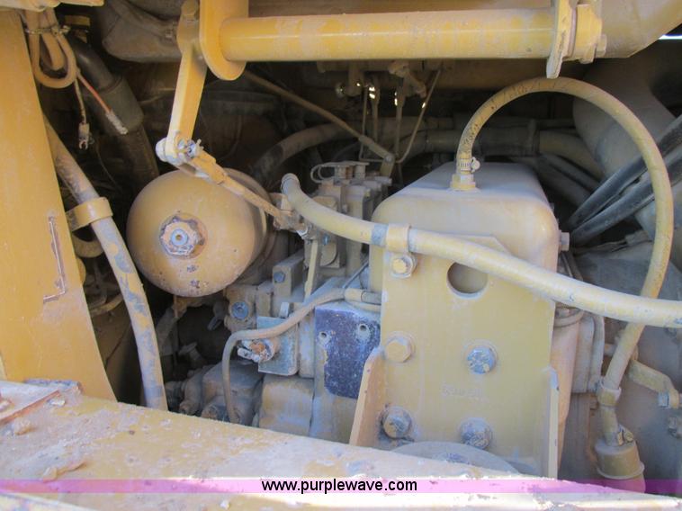 image for item K5242 1998 Caterpillar 963B track loader