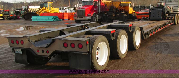 image for item K5246 2000 Fontaine LP50NCP lowboy equipment trailer
