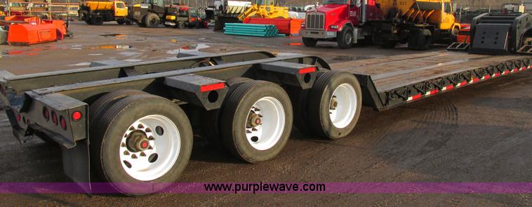 image for item K5246 2000 Fontaine LP50NCP lowboy equipment trailer