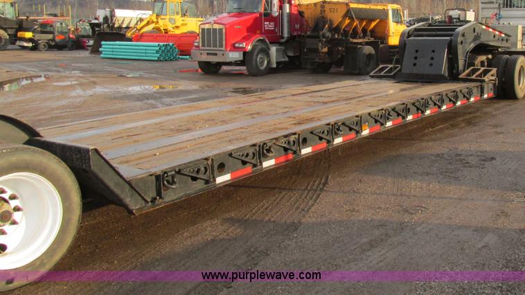 image for item K5246 2000 Fontaine LP50NCP lowboy equipment trailer