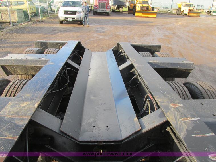 image for item K5246 2000 Fontaine LP50NCP lowboy equipment trailer