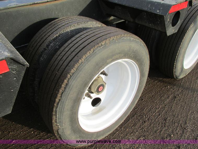 image for item K5246 2000 Fontaine LP50NCP lowboy equipment trailer