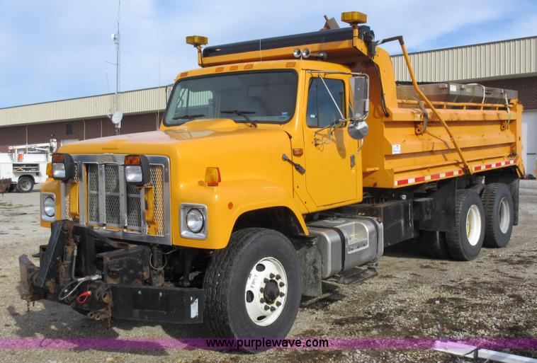 image for item K5251 2002 International F2554 dump truck