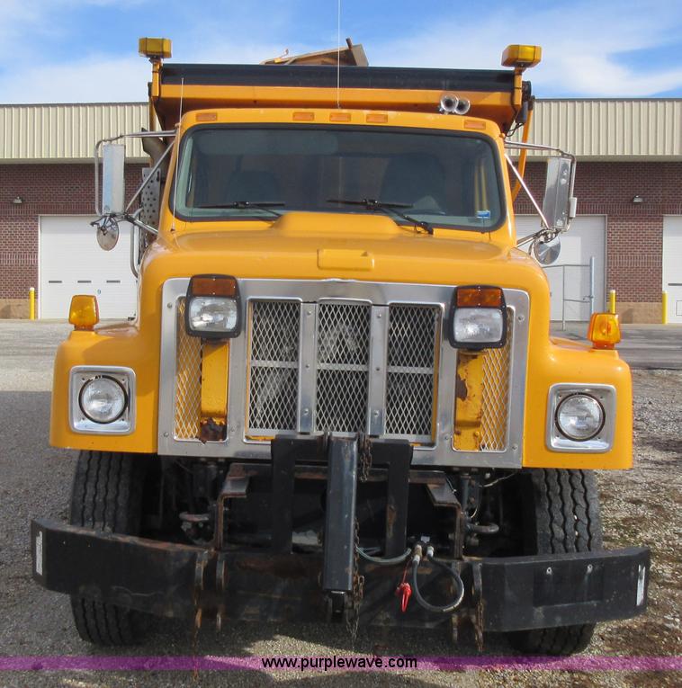 image for item K5251 2002 International F2554 dump truck