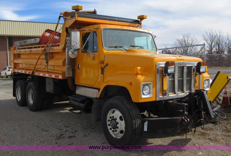 image for item K5251 2002 International F2554 dump truck