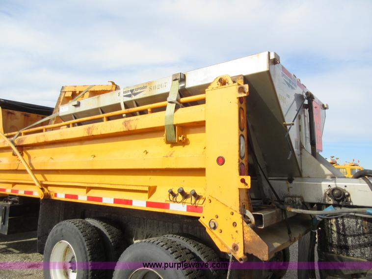 image for item K5251 2002 International F2554 dump truck