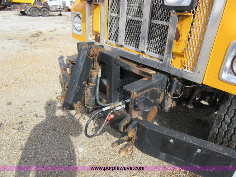 image for item K5251 2002 International F2554 dump truck