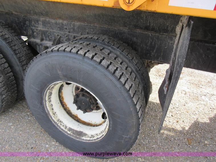 image for item K5251 2002 International F2554 dump truck