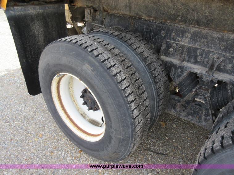 image for item K5251 2002 International F2554 dump truck