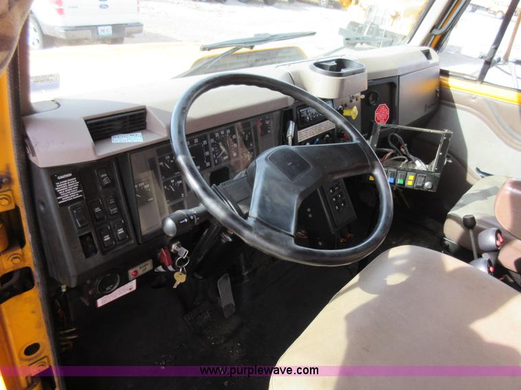 image for item K5251 2002 International F2554 dump truck