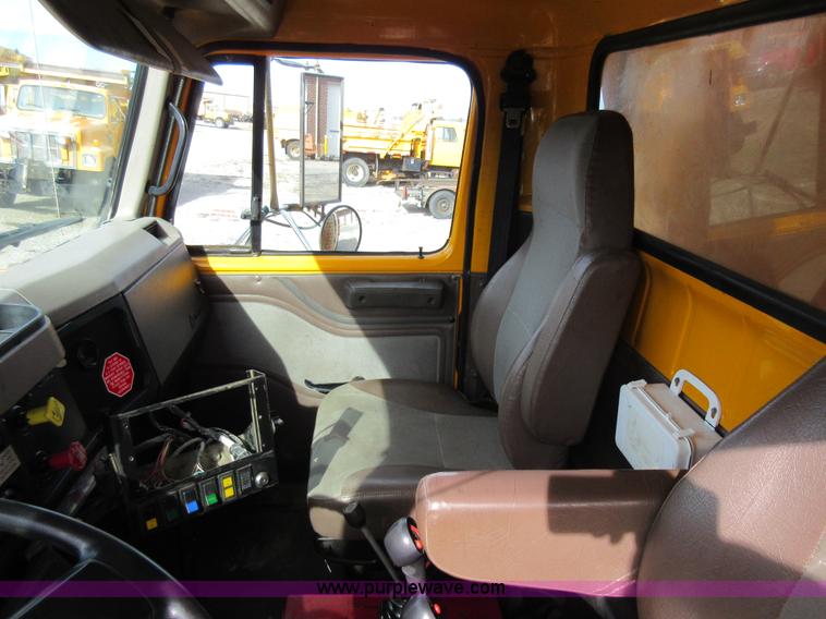 image for item K5251 2002 International F2554 dump truck