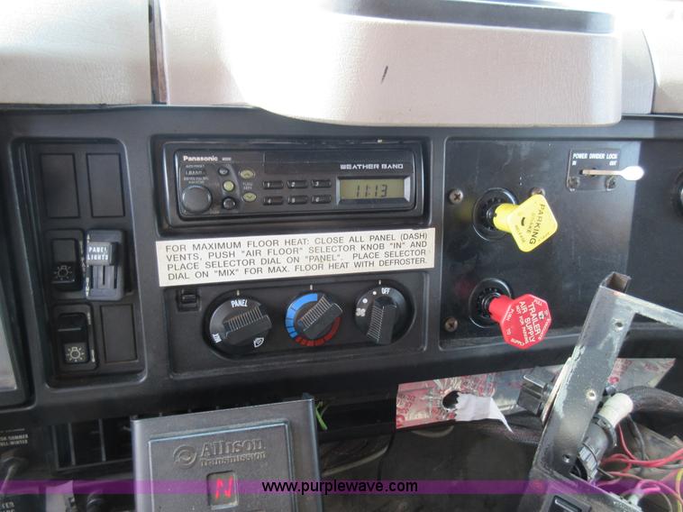 image for item K5251 2002 International F2554 dump truck