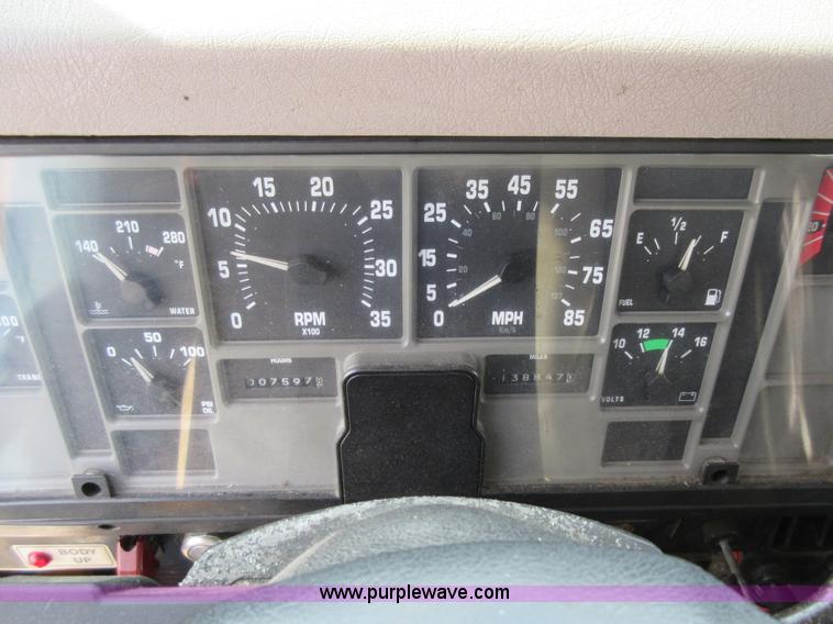 image for item K5251 2002 International F2554 dump truck