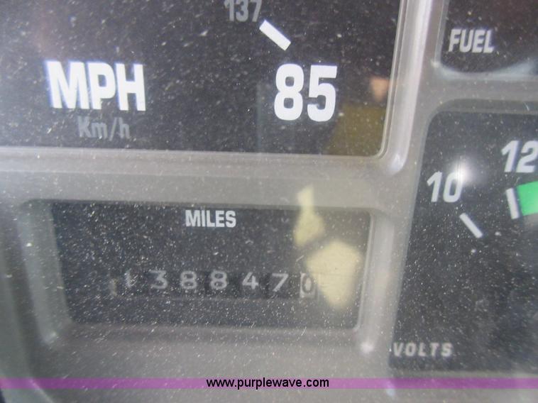 image for item K5251 2002 International F2554 dump truck