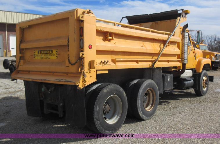 image for item K5252 2002 International F2554 dump truck