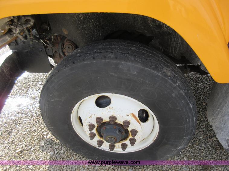 image for item K5252 2002 International F2554 dump truck