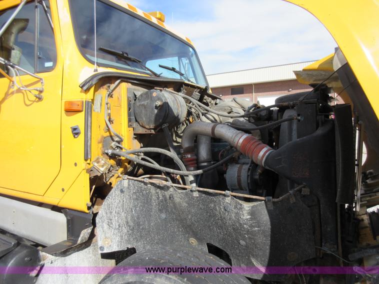 image for item K5252 2002 International F2554 dump truck