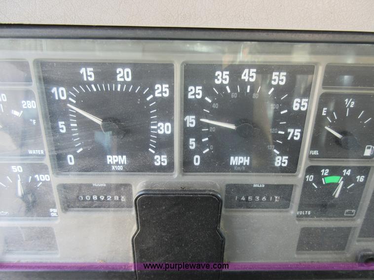 image for item K5252 2002 International F2554 dump truck