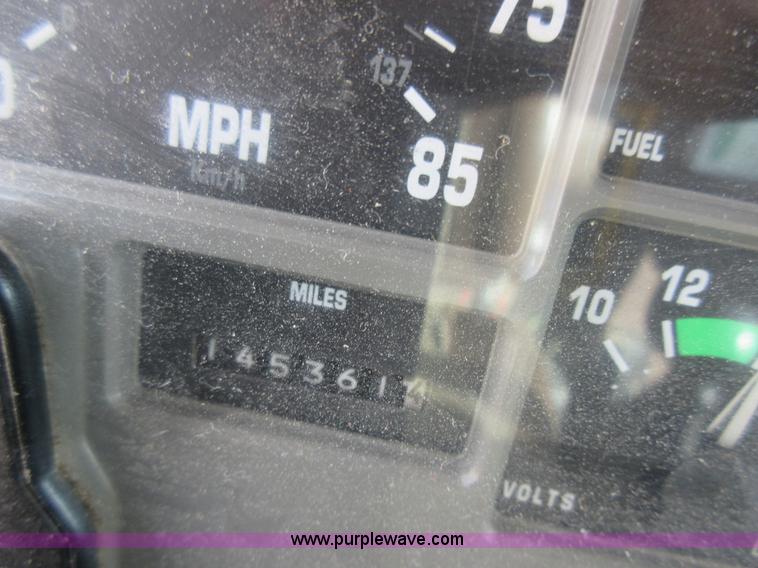 image for item K5252 2002 International F2554 dump truck