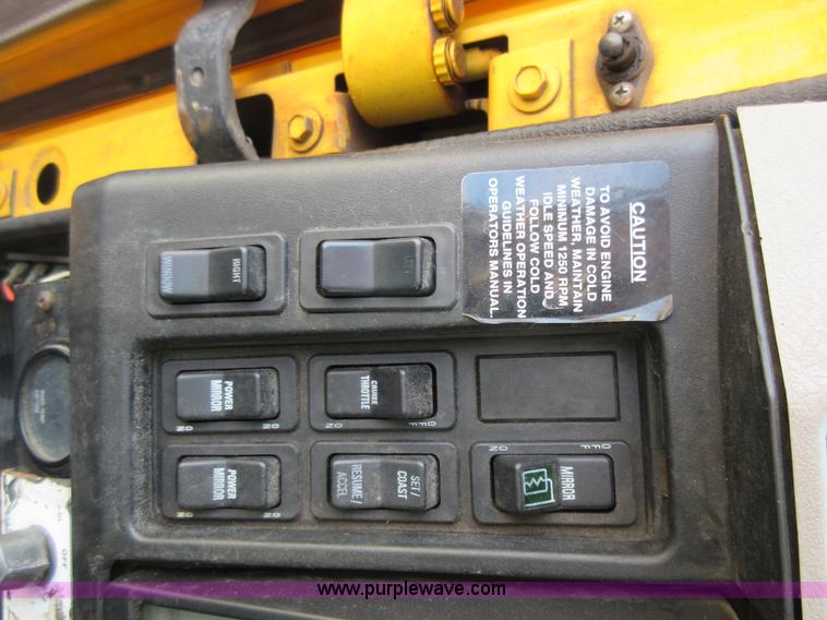 image for item K5252 2002 International F2554 dump truck