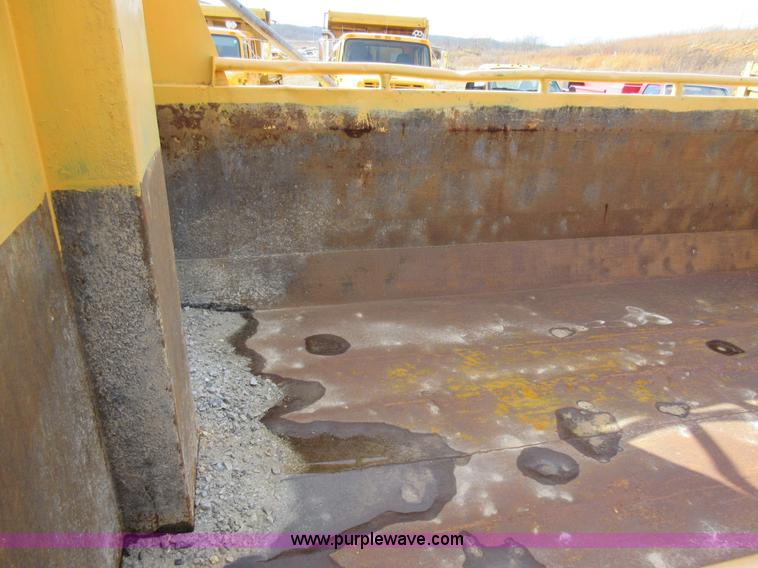 image for item K5252 2002 International F2554 dump truck