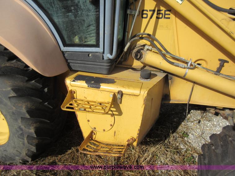 image for item K5253 1999 New Holland 675E backhoe