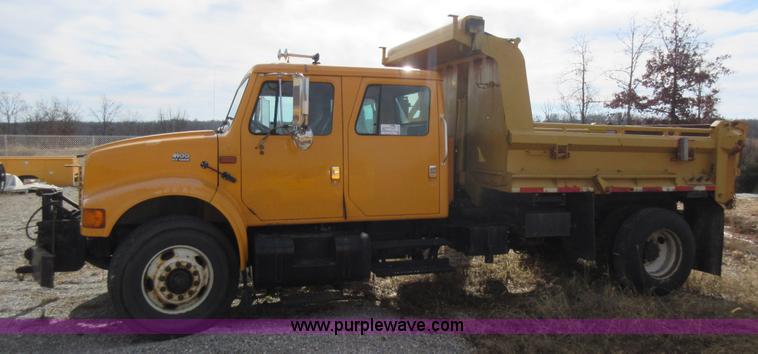 image for item K5254 2002 International 4900 dump truck