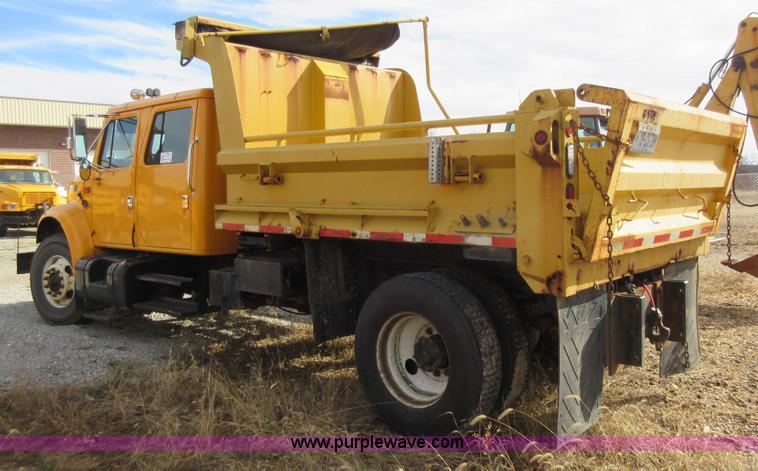 image for item K5254 2002 International 4900 dump truck