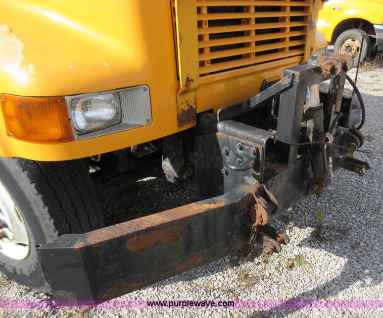 image for item K5254 2002 International 4900 dump truck