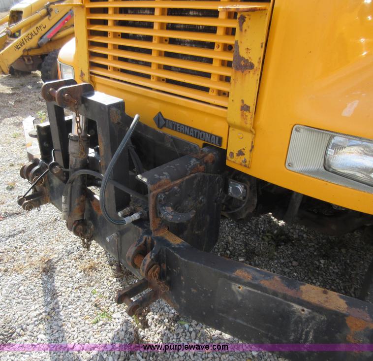 image for item K5254 2002 International 4900 dump truck