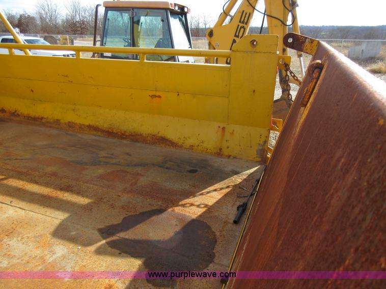 image for item K5254 2002 International 4900 dump truck