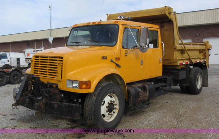 image for item K5255 2002 International 4900 dump truck