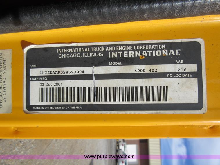 image for item K5255 2002 International 4900 dump truck